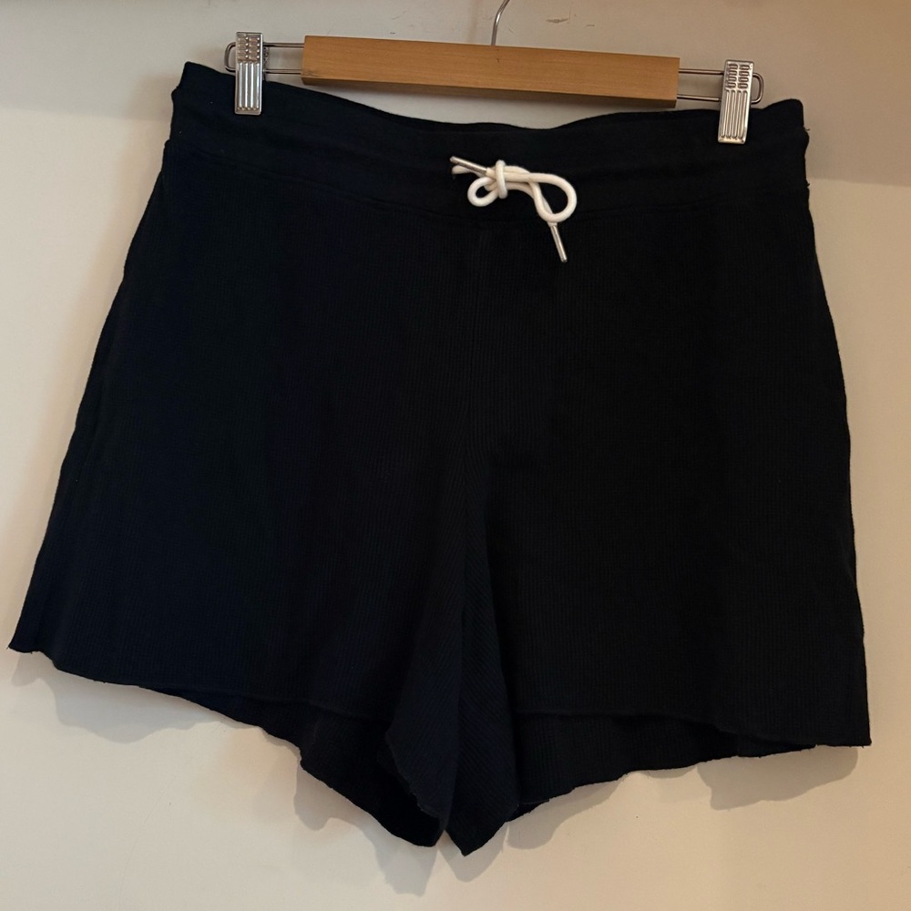 MATE the Label Black organic thermal Shorts